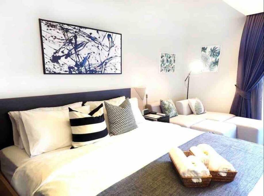 Stylish 1 Bedroom, Nice Pool,Bts Asok, Sukhumvit Bangkok Esterno foto