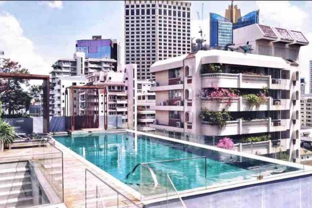 Stylish 1 Bedroom, Nice Pool,Bts Asok, Sukhumvit Bangkok Esterno foto
