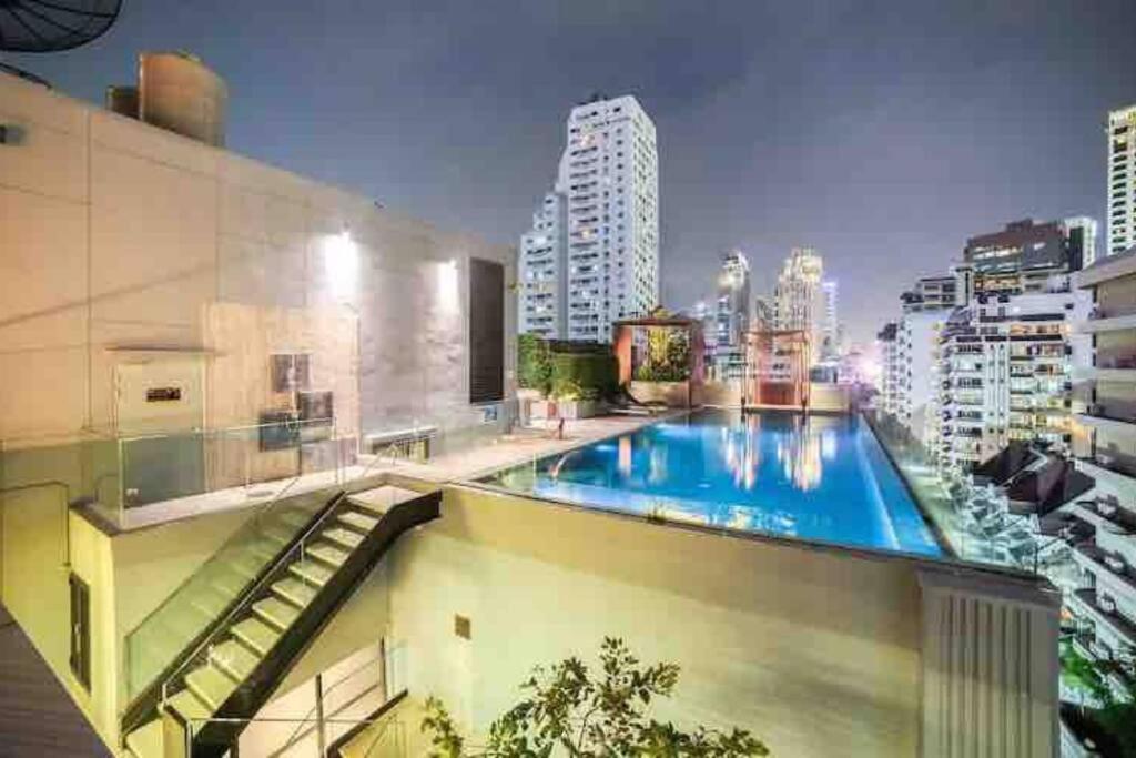 Stylish 1 Bedroom, Nice Pool,Bts Asok, Sukhumvit Bangkok Esterno foto