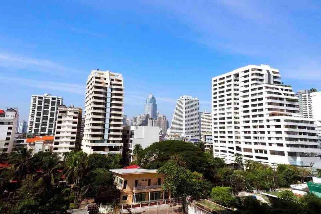 Stylish 1 Bedroom, Nice Pool,Bts Asok, Sukhumvit Bangkok Esterno foto