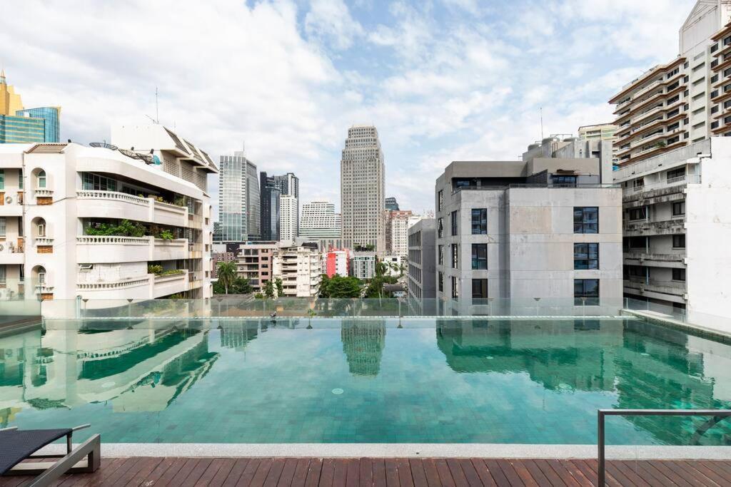 Stylish 1 Bedroom, Nice Pool,Bts Asok, Sukhumvit Bangkok Esterno foto